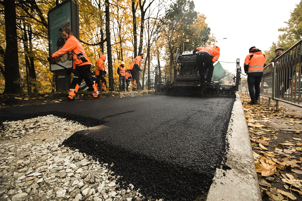 Asphalt laying